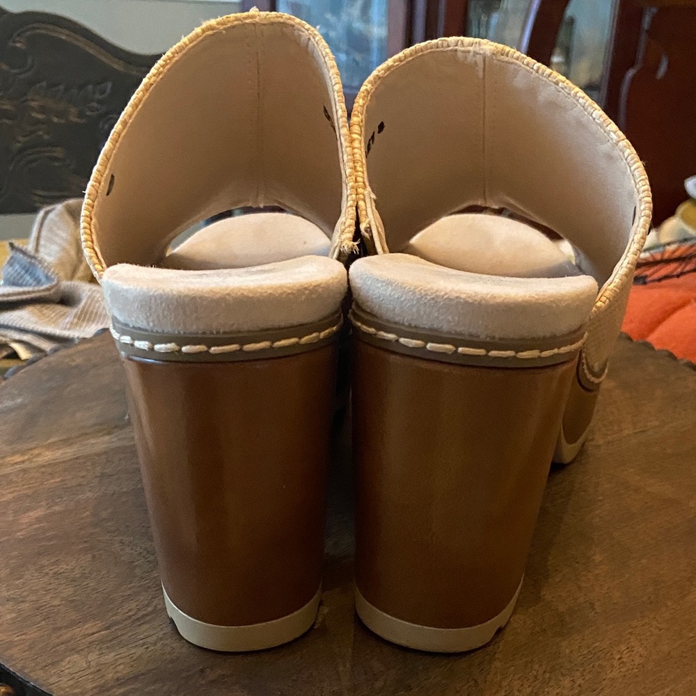 GC Scarlet Platform Mules 
Size 38 - Picture 4 of 8
